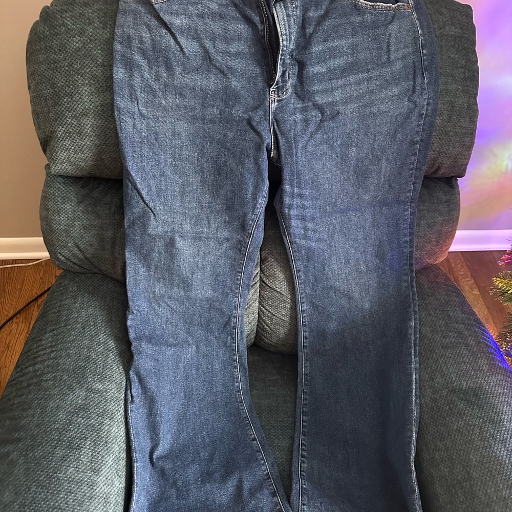 Abercrombie & Fitch The Flare high rise jeans